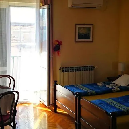 Apartment Nina Podstrana