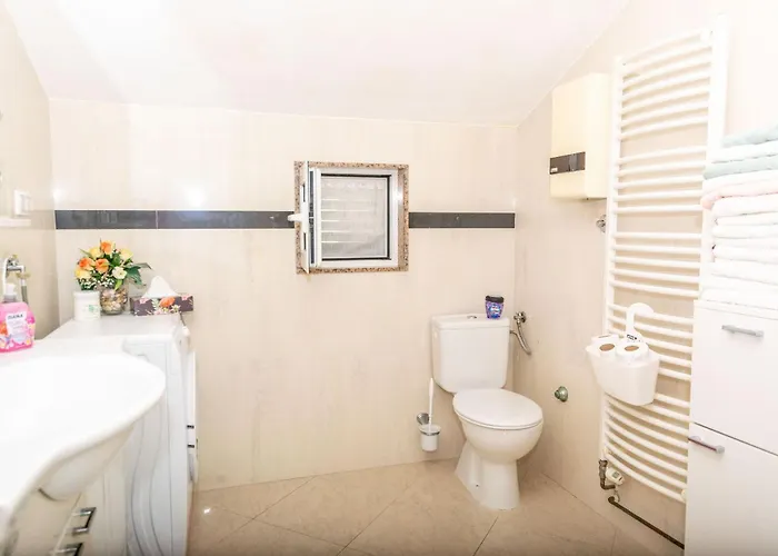 Apartment Sunset Near Podstrana